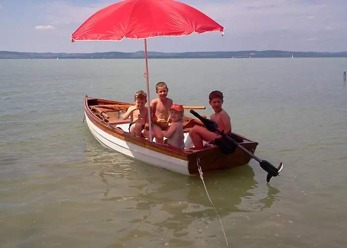 Csalad-barat * 발라톤엘